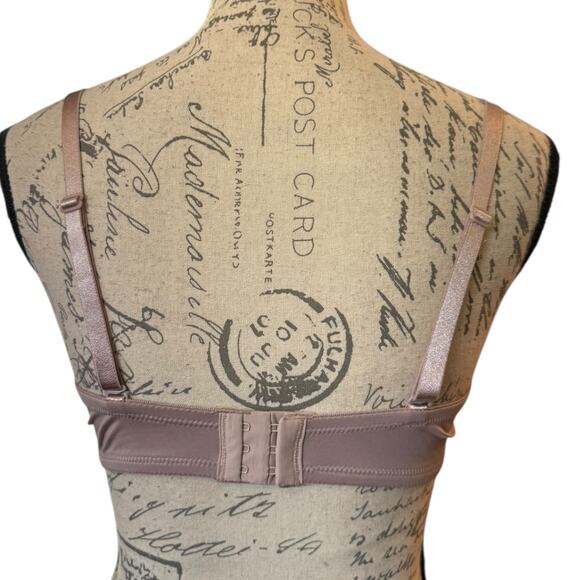 Maidenform Light Pink Blush Basically Sexy T-Shirt Bra Size 38C - Picture 2 of 2